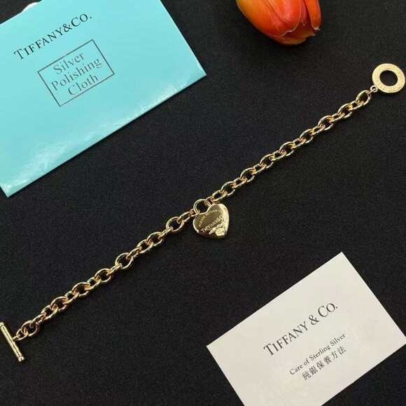 ❤️Tiffany & Co.Golden Heart bracelet❤️ - Picture 3 of 6